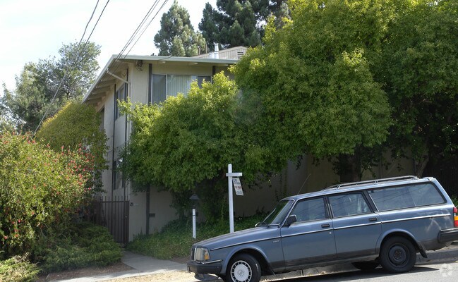 Primary Photo - 22775 Vermont St