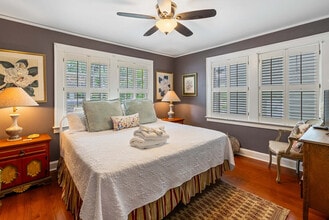 Building Photo - 1023 Crawford St