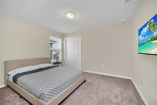 Building Photo - 7196 Oakmoss Loop