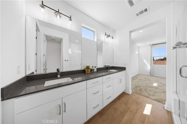 Building Photo - 119 Jessup Wy