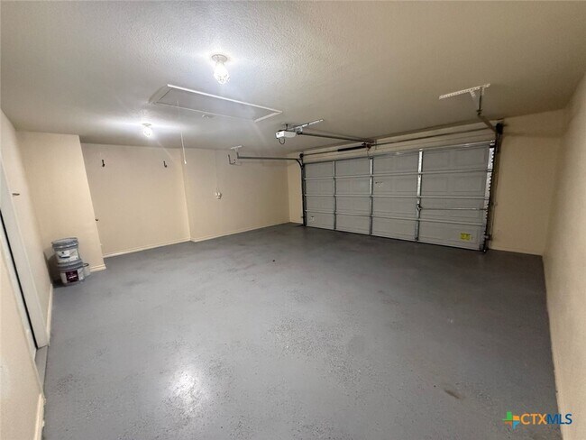 Building Photo - 426 Armstrong Dr