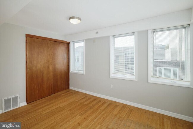 Building Photo - 800 N 2nd St