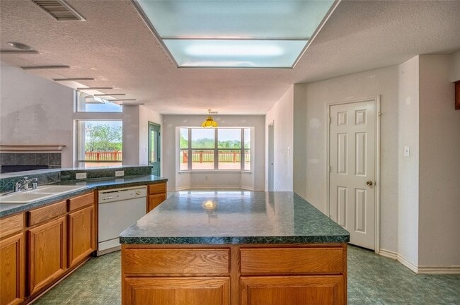 Building Photo - 4705 Farmington Rd