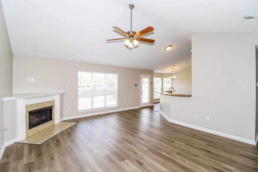 Building Photo - 8416 Berkley Dr