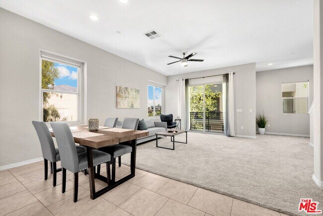 Building Photo - 746 Farrier Wy