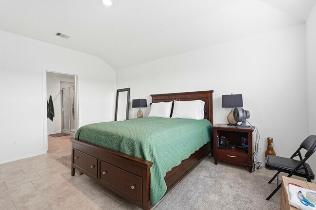 Building Photo - 1046 Appaloosa Ln