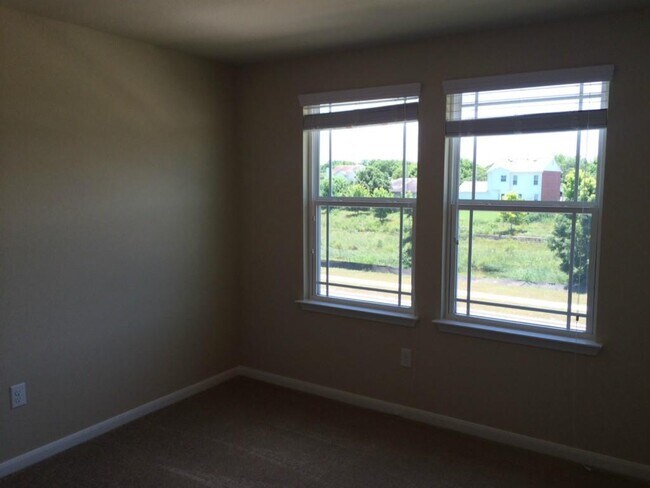 Building Photo - 721 Tumlinson Fort Way