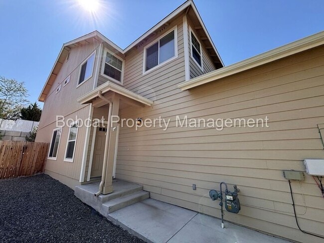 Building Photo - 825 Cassidy Ct