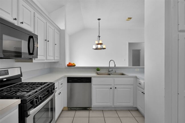Building Photo - 14636 Ophiuchus Ct