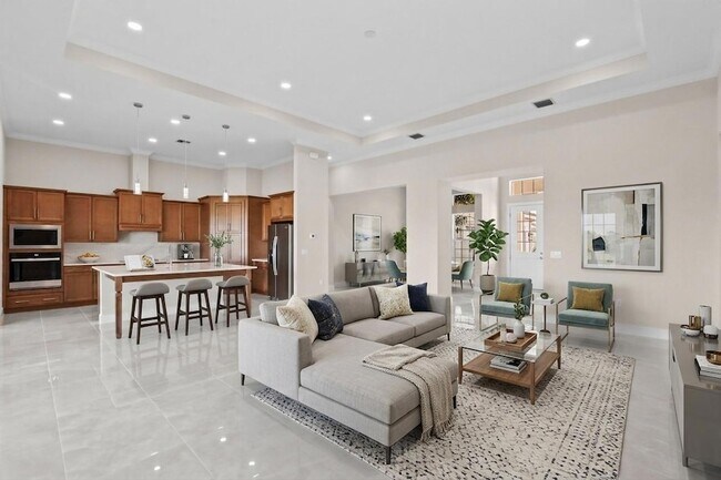 Building Photo - 14823 Wildwood Cir