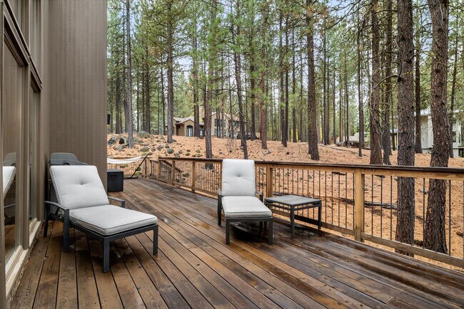 Building Photo - 70335 Sword Fern