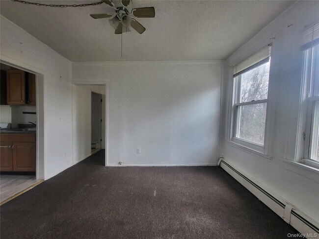 Building Photo - 123 Old Turnpike Rd