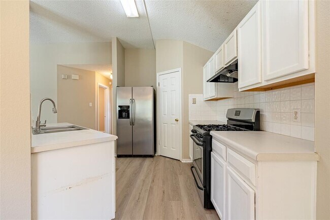 Building Photo - 1702 Verbena Way