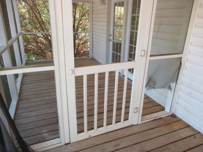 Building Photo - 406 Crystal Dr