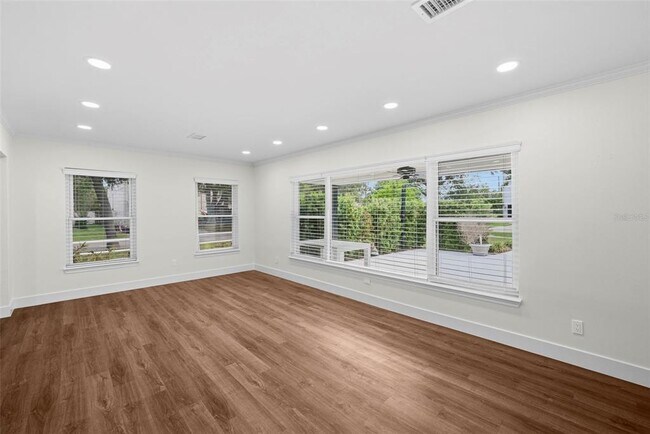 Building Photo - 402 Erie Ave