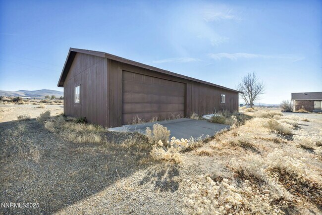 Building Photo - 430 Calle De La Plata