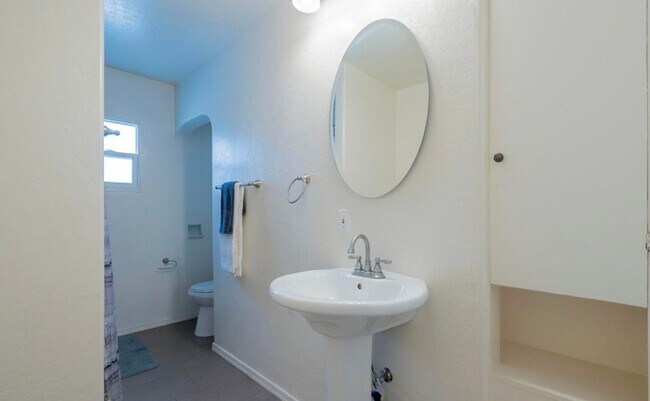 Building Photo - Remodeled 3 bed 2 bath home in Coolidge!