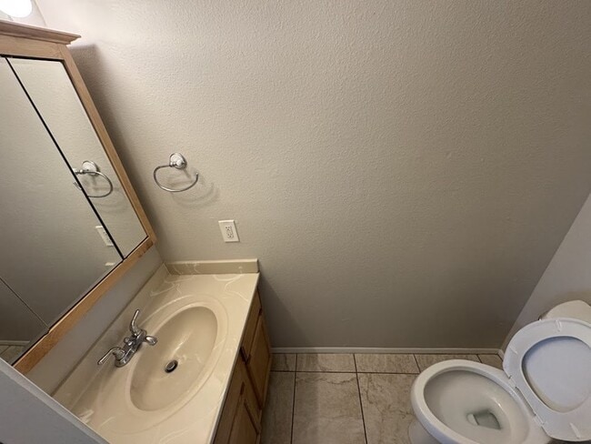 Building Photo - 6621 S La Rosa Dr