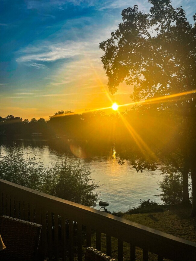 Building Photo - 16920 Landover Rd