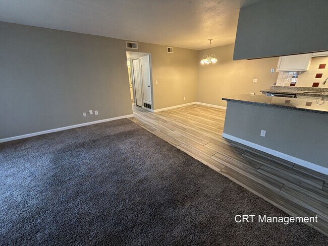 Building Photo - Spacious 3-Bedroom Condo with In-Unit Laundry – Convenient Aurora Location