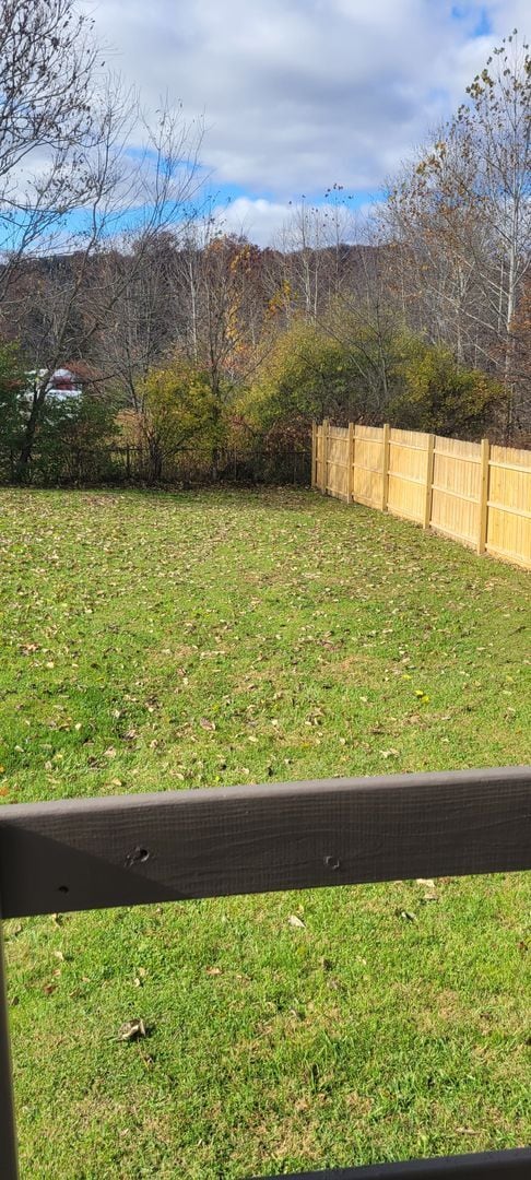 Building Photo - 2 bedroom home!  Only $825.00 plus utilities