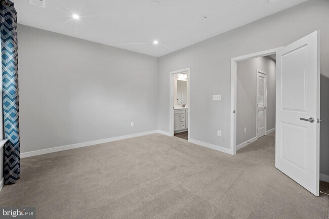 Building Photo - 174 Bethlehem Pl