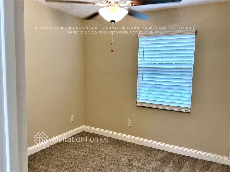 Building Photo - 3537 Fortuna Dr