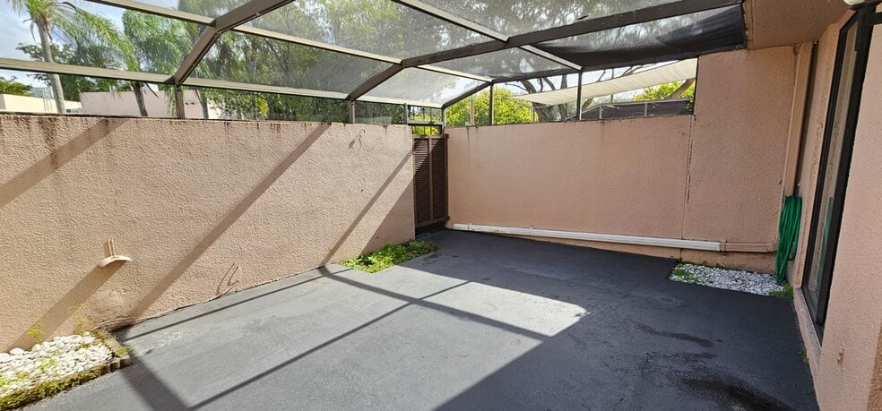 Building Photo - 1017 NW 124th Ave