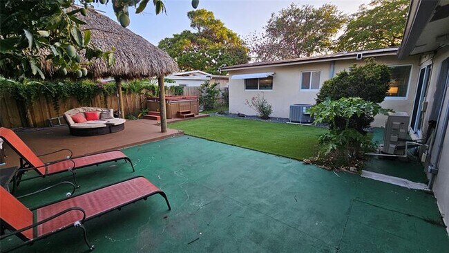 Building Photo - 436 NE 25th Ave