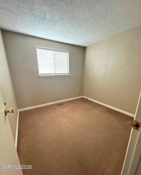 Building Photo - 415 Sycamore St