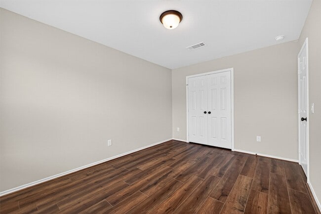 Building Photo - 4007 Delta Rose St