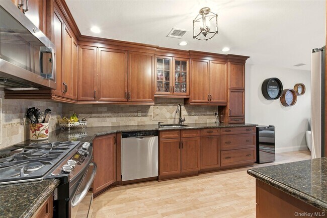 Building Photo - 11 Indian Trce