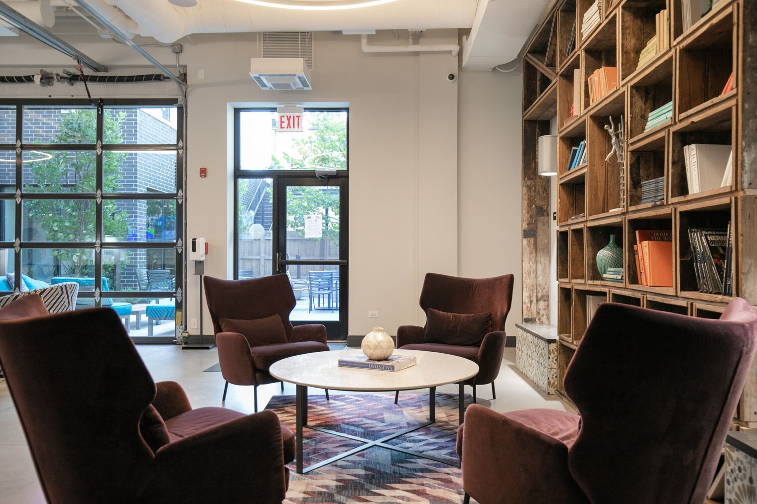 Building Photo - 6149 N Broadway