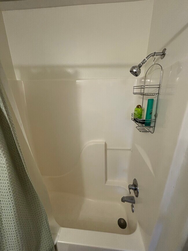 Building Photo - 1552 Deerfield Dr