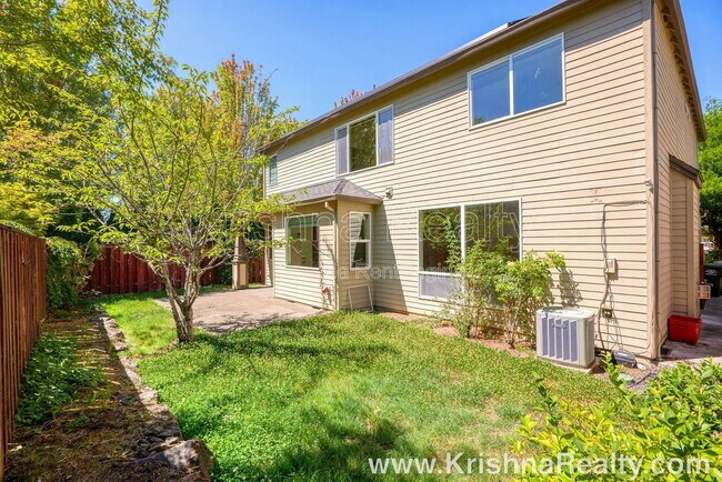 Building Photo - 13686 NW Henninger Ln