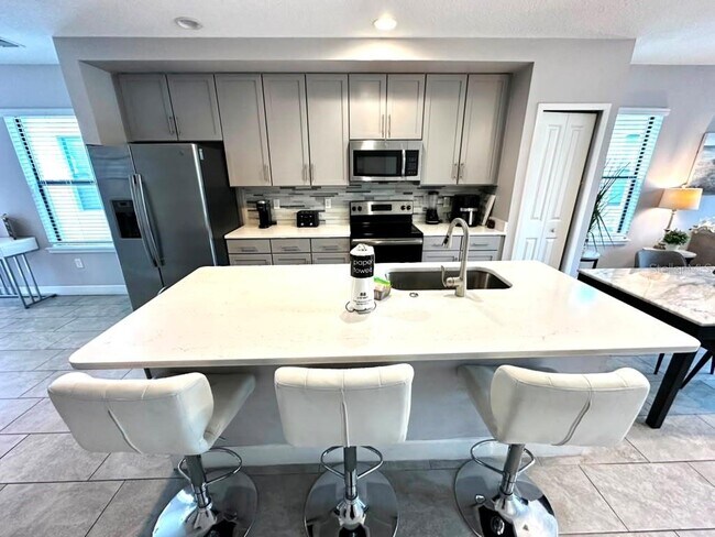 Building Photo - 4710 Terra Esmeralda Dr