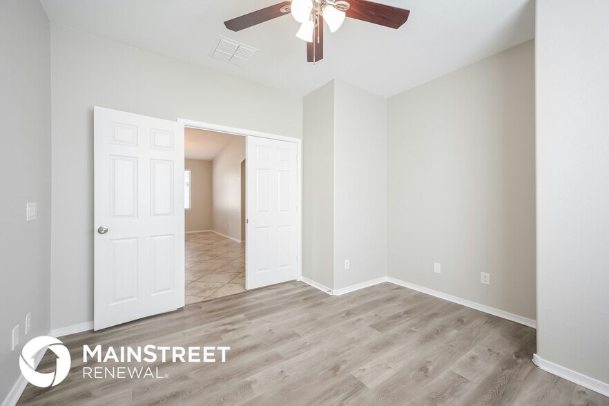 Building Photo - 42716 N 44th Dr