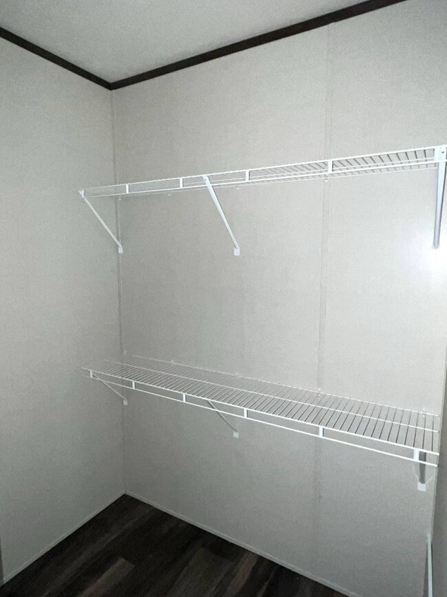 Building Photo - 14142 Lorraine Rd