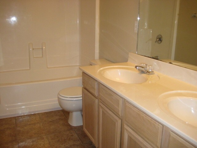 Building Photo - 2253 Joann Dr