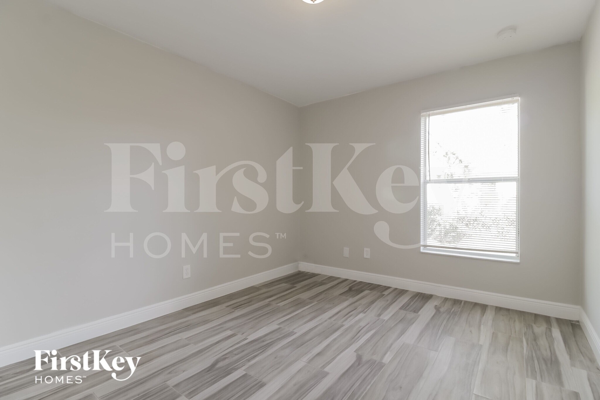 Building Photo - 3809 17th St W