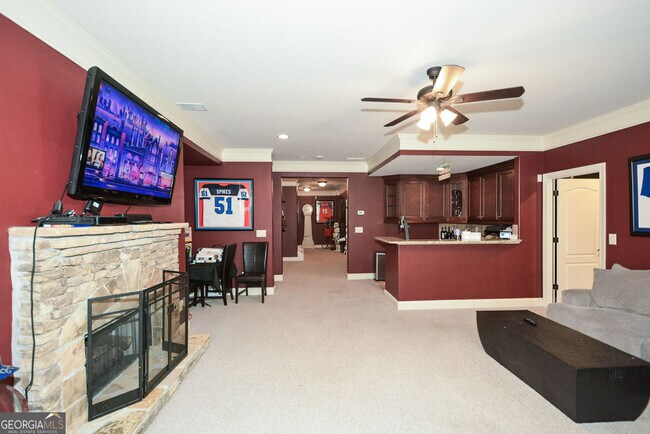 Building Photo - 2210 Spalding Dr