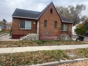 Building Photo - 1024-1026 E Bridger St