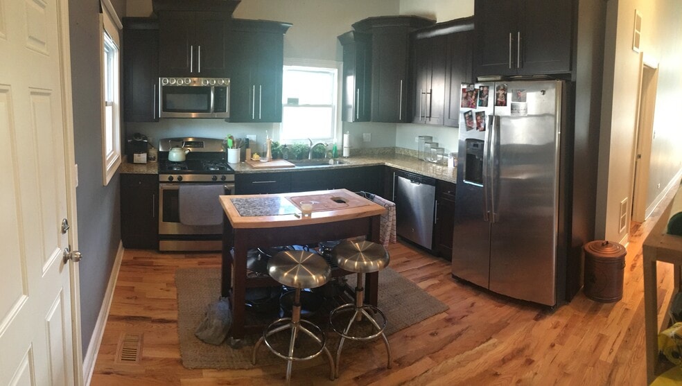 Building Photo - 1831 N Kimball Ave