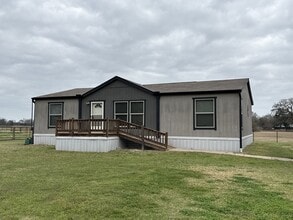 Building Photo - 894 FM 1395