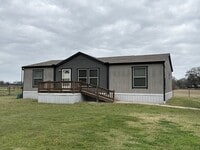 Building Photo - 894 FM 1395