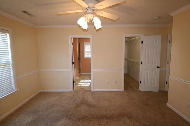 Building Photo - 505 Wallridge Dr