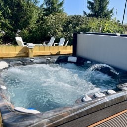 Building Photo - 202 Lake Hills Rd