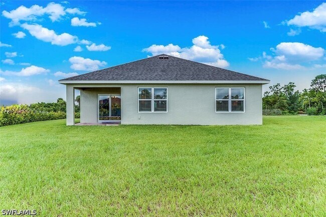 Building Photo - 9016 Lawn Ct
