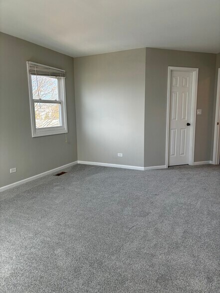 Building Photo - 1667 Hinterlong Ln