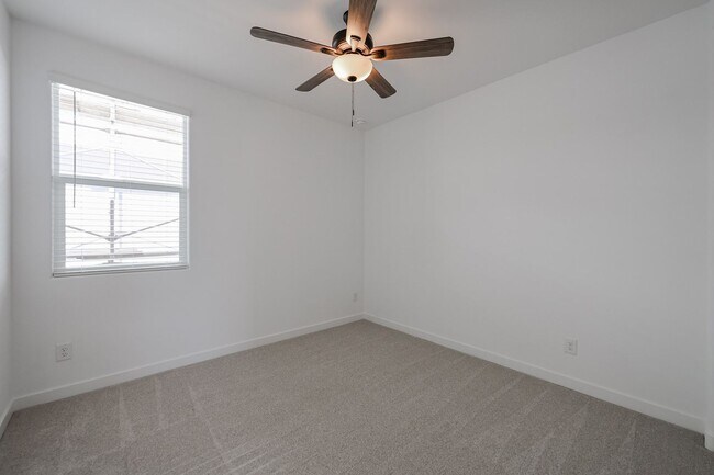 Building Photo - 4-Bedroom Home in Mystic at Lake Pleasant